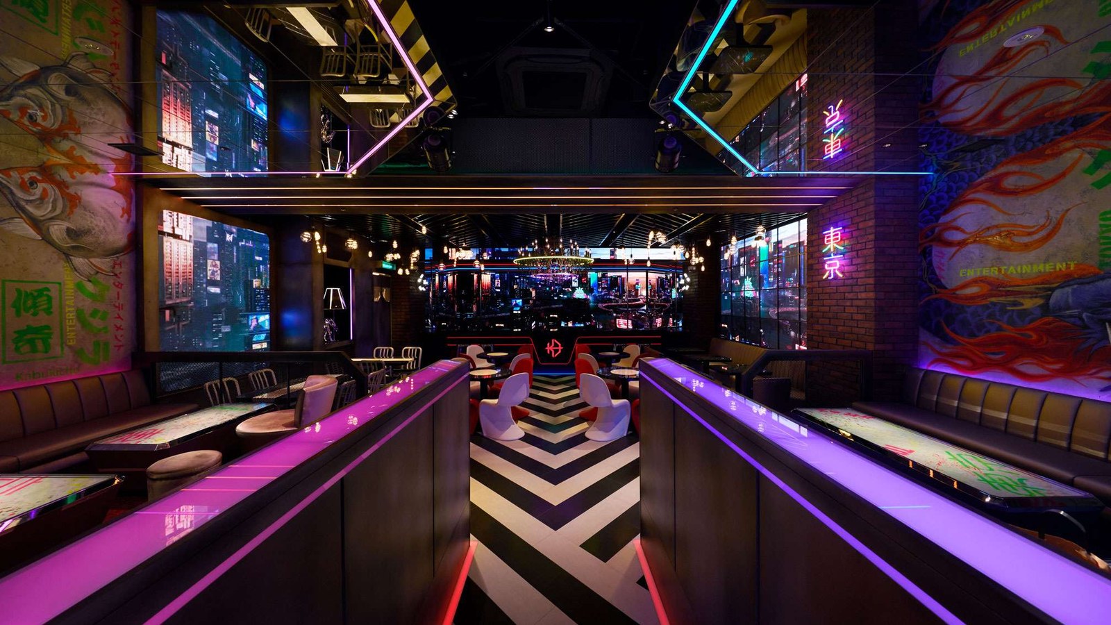 KUJIRA ENTERTAINMENT DININGの内観