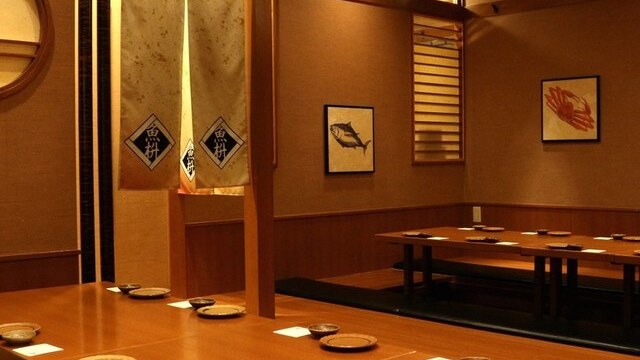 魚 枡の内観