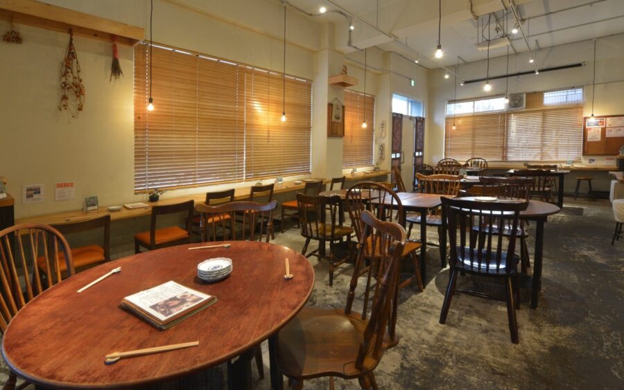 結わえる 本店の内観