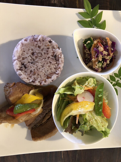 cafe+antiques KOKOPELLIの料理