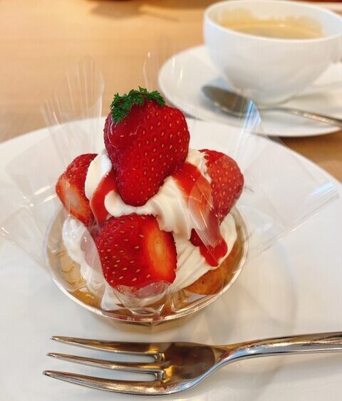 cafe & restaurant ウエストリバーの料理（パフェ・スイーツ）