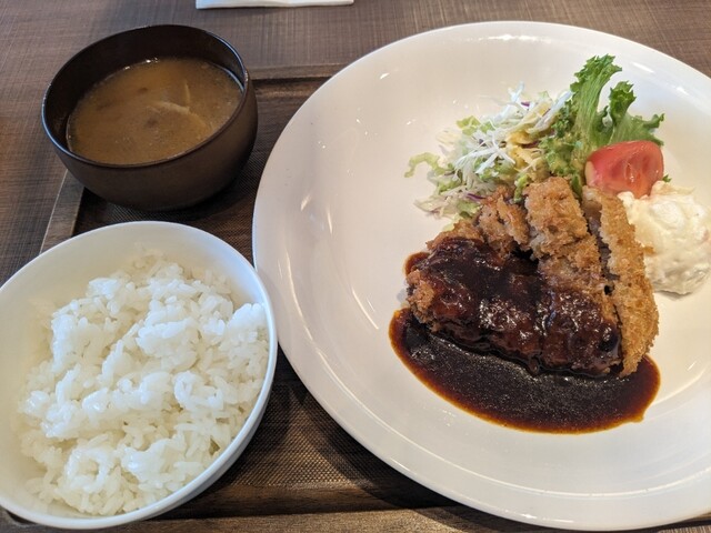 cafe & restaurant ウエストリバーの料理