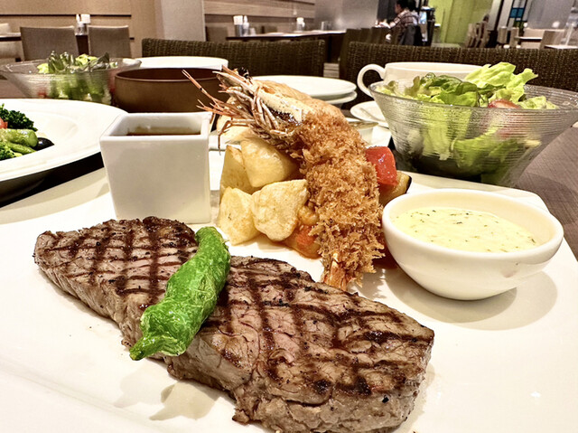cafe & restaurant ウエストリバーの料理