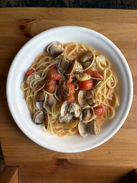 フォーエバー カフェアンドオイスターバーの料理（パスタ・ピザ）