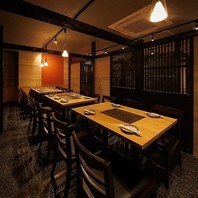 藁焼きと鮮魚と海鮮寿司 居酒屋 魚吉酒場 新橋店の写真