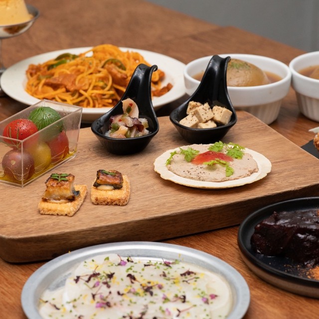 食堂 HEYの料理（刺身・海鮮）
