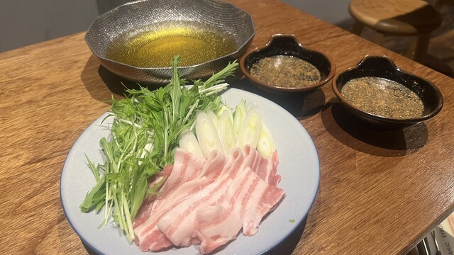 食堂 HEYの料理（鍋）