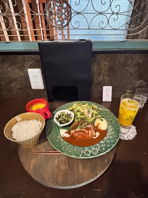 猫喫茶ネコブの料理
