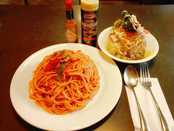 キャビンの料理（パスタ・ピザ）