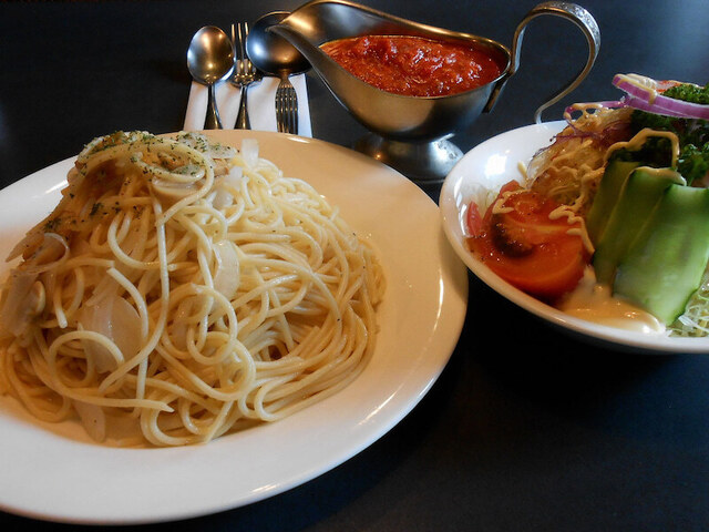 キャビンの料理（パスタ・ピザ）