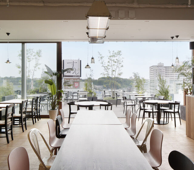 MEAL TOGETHER ROOF TERRACE 枚方T-SITE店の内観