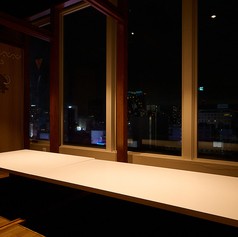 めしや よる 新宿の写真