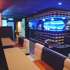 屋内ビアガーデン NOMOACE 新宿店の写真