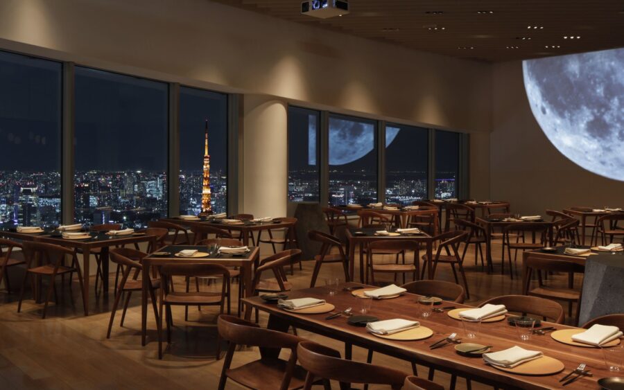 Restaurant THE MOONの内観