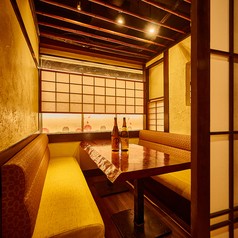 焼き鳥 もつ焼き 一本 居酒屋 やきとん三吉 新宿店の写真