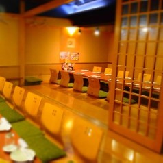 浜の漁師居酒屋 こちら丸特漁業部 新宿靖国通り店の写真