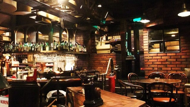 サムタイム（SOMETIME）の内観