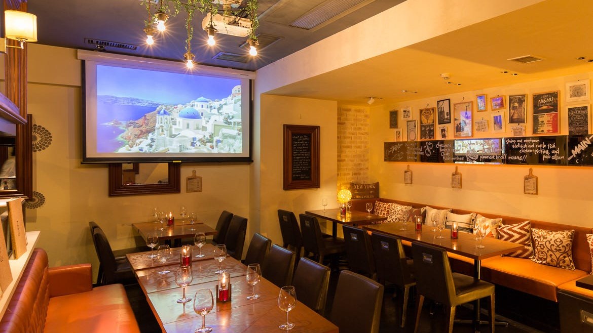 Tapas＆Wine 銀座ZIONの内観