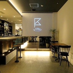 テラス＆ソファダイニングバー ケイストリートコーヒー岡山駅前店の写真