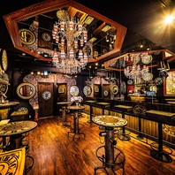 The Public stand 梅田阪急東通り店の写真