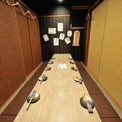 焼鳥と餃子とおでん ブラック梅田店の写真