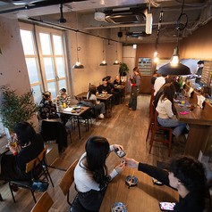日本酒と小皿 酒碗 Unwindの写真